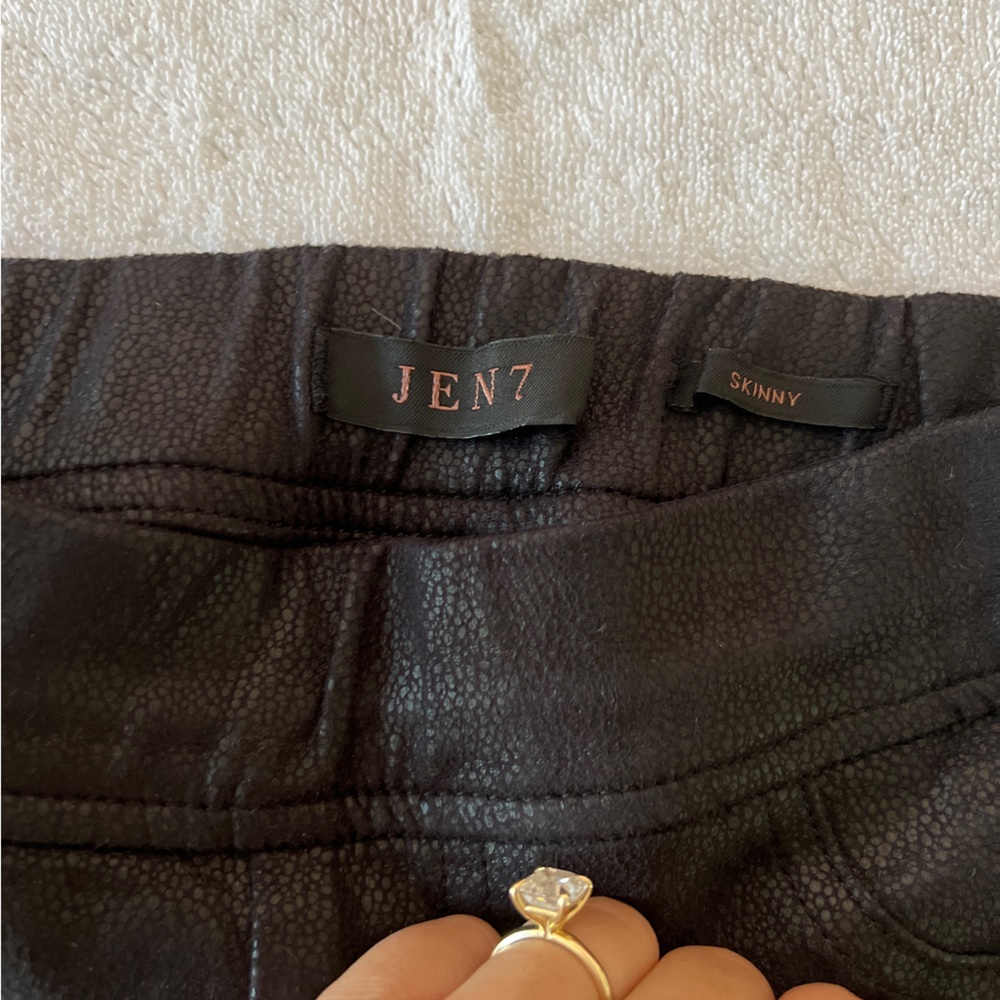 7 for all mankind jeans size 28!